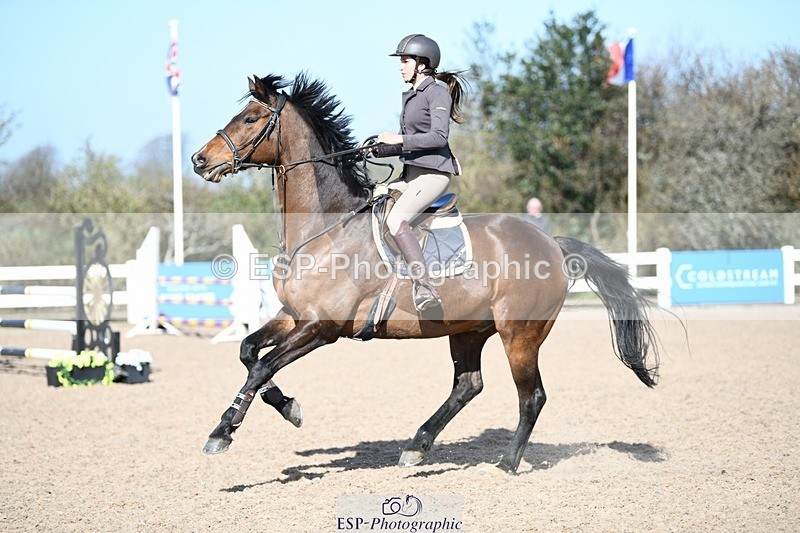 250330-103310-06159 - Cls 32 British Novice and 90cm