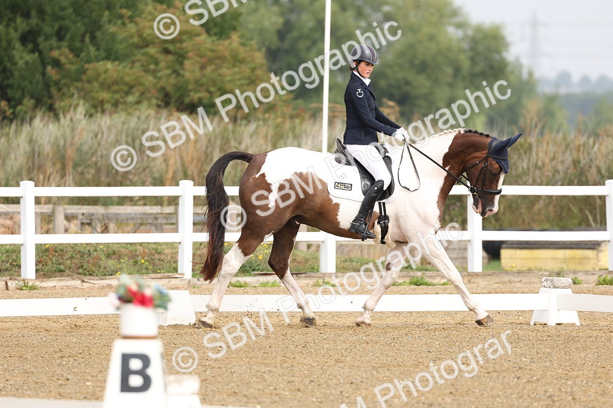 SBM_005447 - Class 6 - Novice 6 - 9.30-10.12