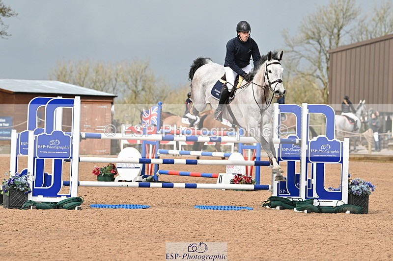 240315A-121428-00857 - Cls 3 Snr Foxhunter