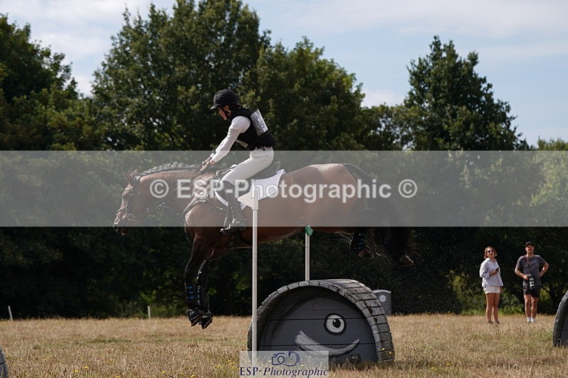 250802A-104454-01517 - B-057-Emma.Ergatoudis-MINERVA.VAN.DE.KOOLDRIES