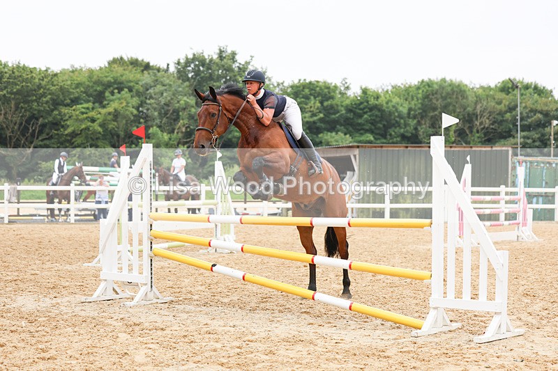 3E7A6247 - Class 8: Senior Newcomers/1.10m open