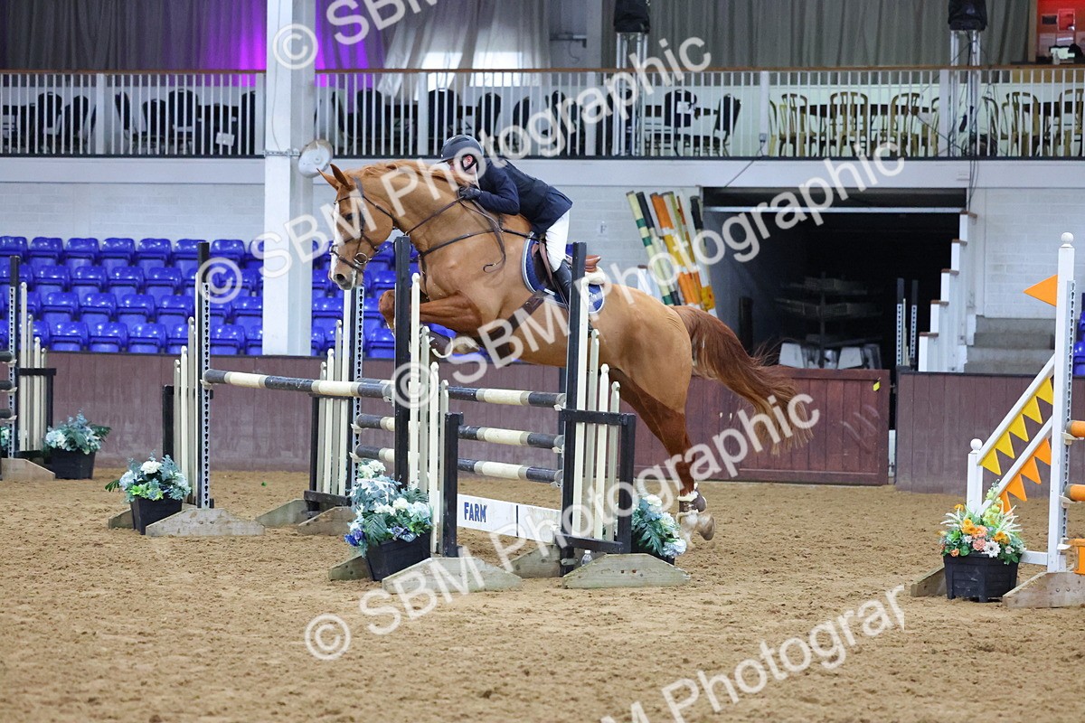 1I0A4711 - Class 9 - Senior Newcomers/ 1.10m Open