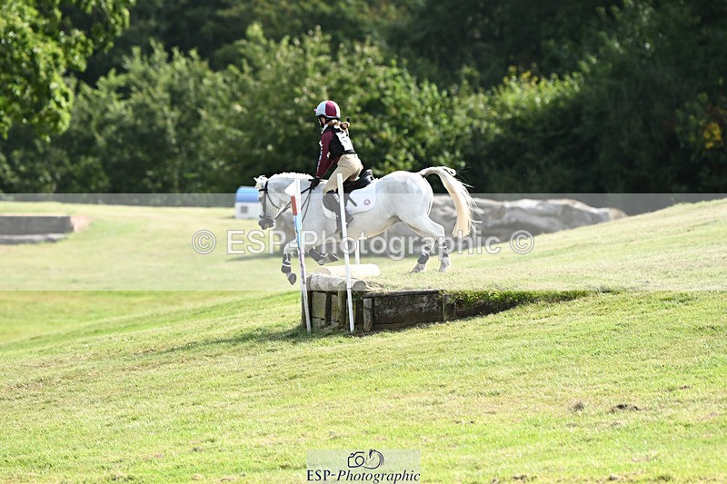 240825X-112506-32023 - 70cm XC 11.00 to 12.00