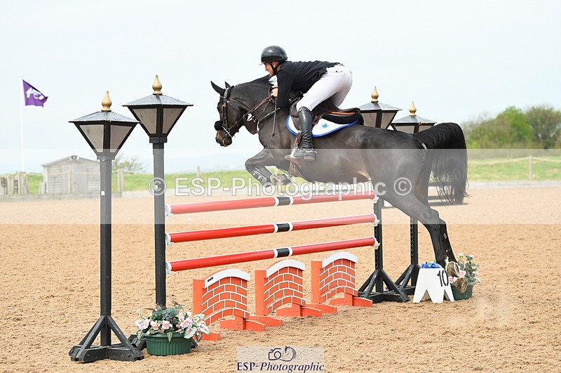 230504A-101516-00562 - Cls 8 Snr Foxhunter