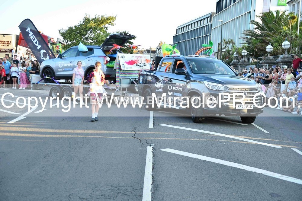 SH4_3918 - Carnival Procession.