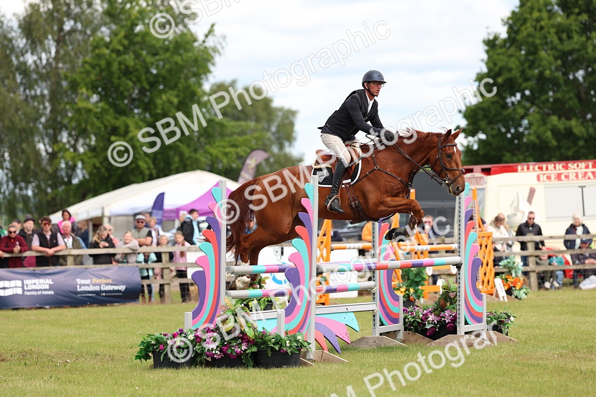 SBM_13747 - Class 206 - Senior Newcomers - 1.10m Open