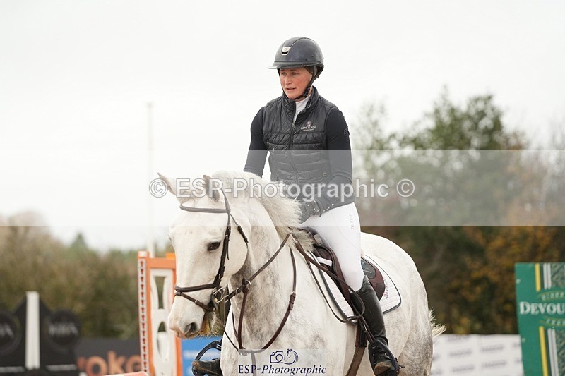 251109-102424-03364 - Cls 19 Snr 1.05m Open