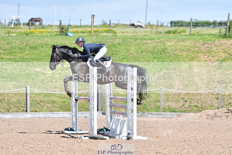 240609A-130045-05462 - Cls 18 Snr Newcomers and 1.10m Open