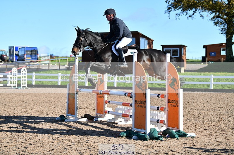 231110A-124351-00429 - Cls 4 Snr 1.05m Open