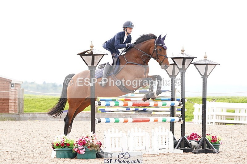 241004A-150912-00895 - Fri 04 Snr Fox & 1.20m Open
