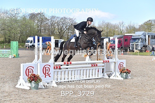 BPP_3729 - CLASS 3 FRI Senior British Novice/ 90cm Open