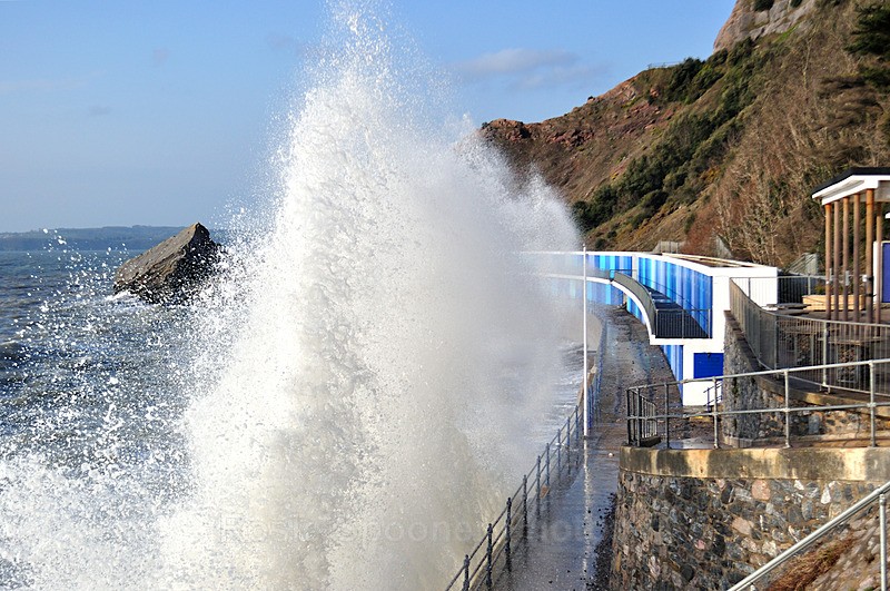 TQ188 Huge wave at Meadfoot Beach - Greetings Cards Meadfoot and Ansteys