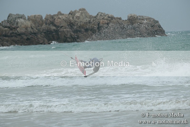 KS 300313-68 - Kite Surfing