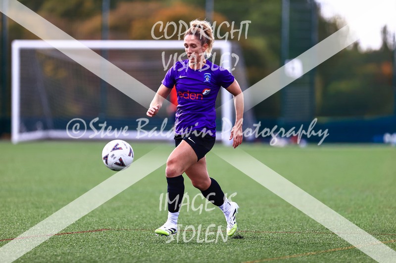 1DX31094 - 2025-10-05 FC Abbey Meads Ladies V Purton  Kingsdown FC Ladies