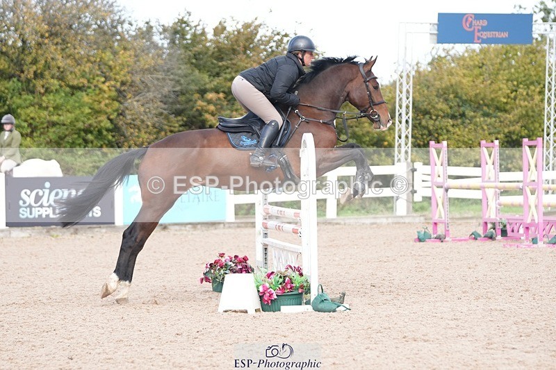 251005-101301-02484 - Cls 22 British Novice and 90cm