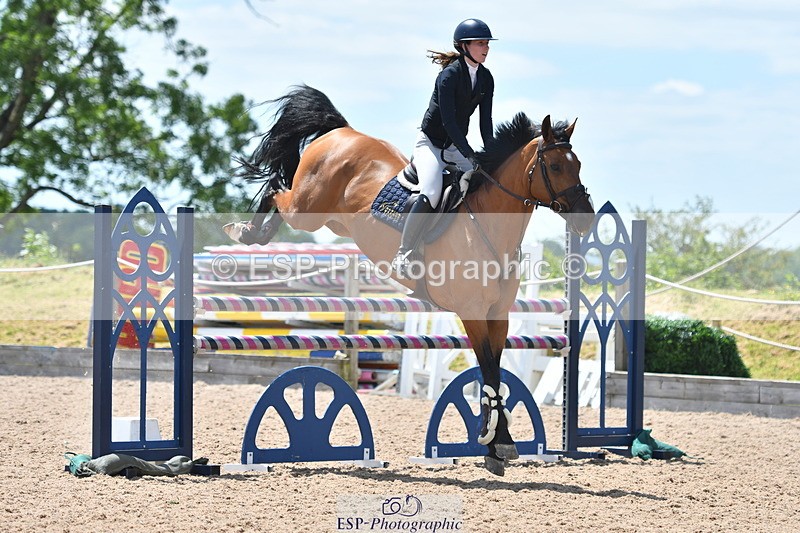 240609A-132349-05621 - Cls 18 Snr Newcomers and 1.10m Open