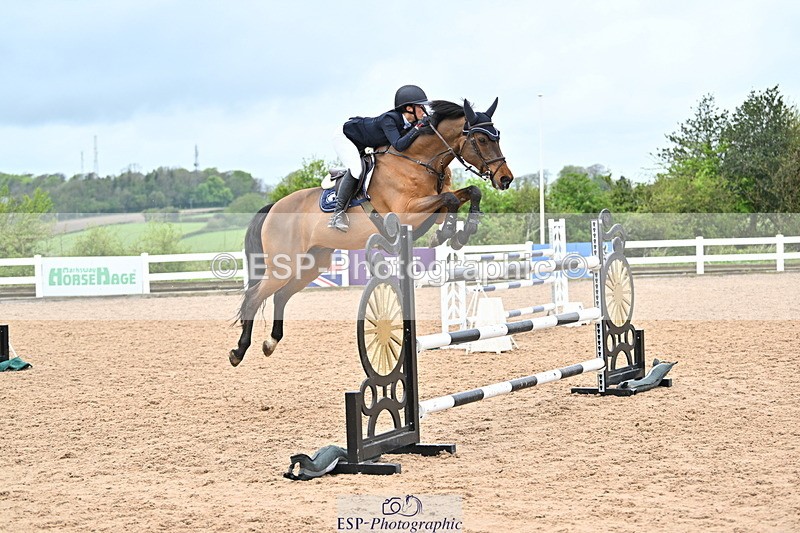 240501A-135823-00916 - Cls 8 Snr Foxhunter and 1.20m Open