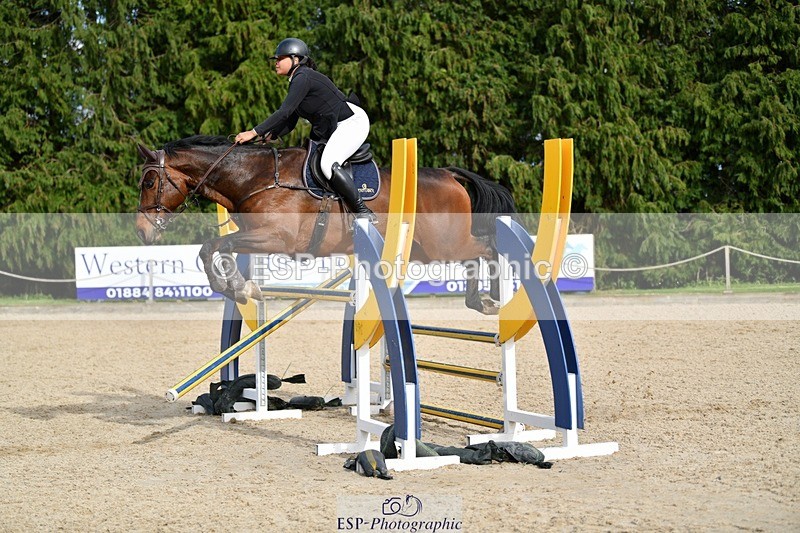 240324-151128-03217 - Cls 11 Foxhunter & 1.20m Open