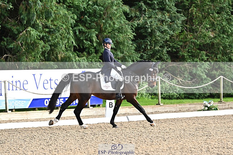 241023-160047-00834 - 012-Mollie.Summerland-SKITTEL.D'EKWI