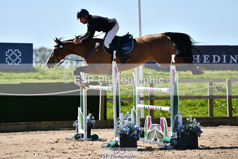 240420A-115736-10822 - Cls 3, 2 Star Small Tour 1.30m