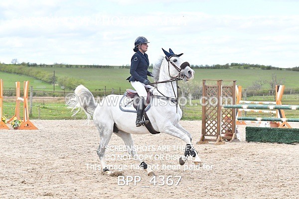 BPP_4367 - CLASS 8 FRI Senior Foxhunter/ 1.20m Open