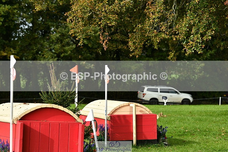 251025A-114705-18819 - F-401-Helen.Hickson