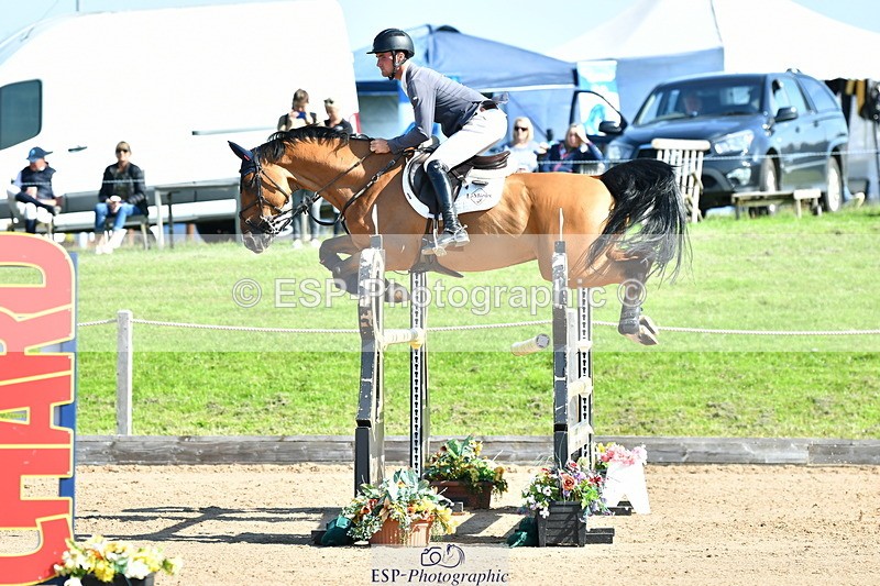 230720A-094620-01807 - Cls 1, 2 Star Small 1.30m