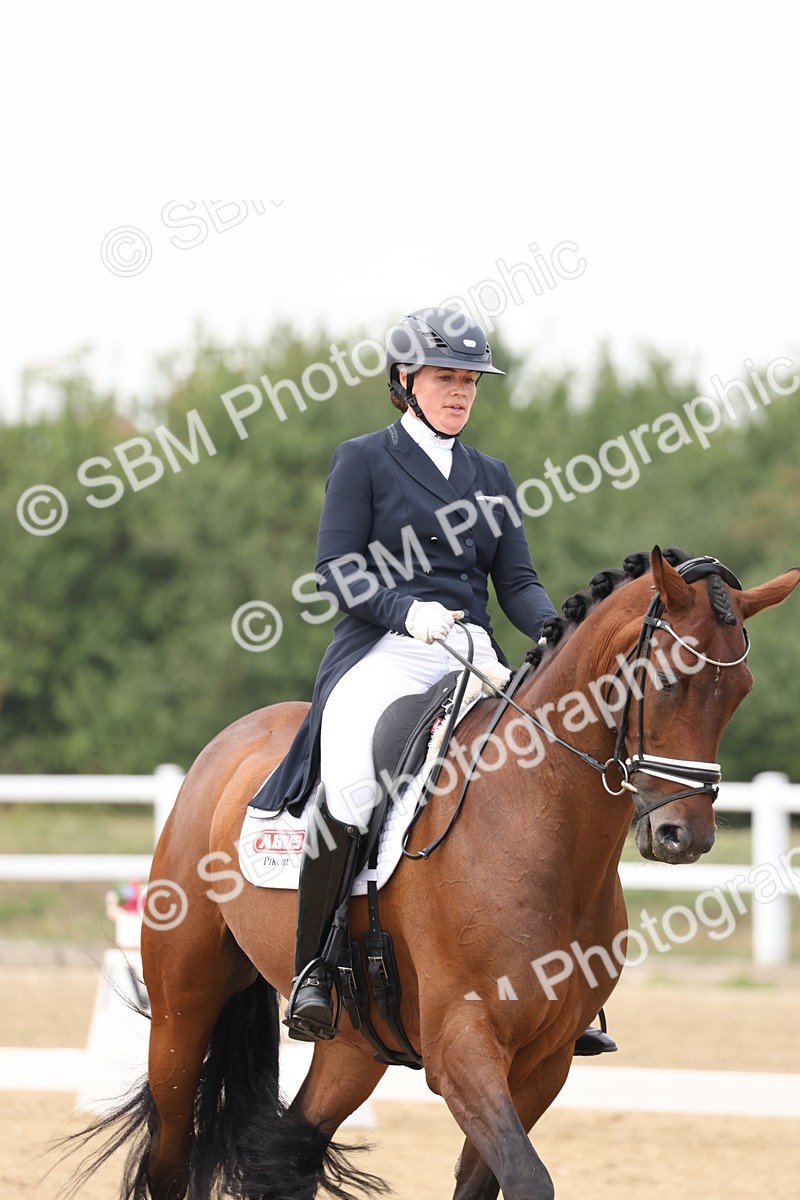 SBM_007456 - Class 9 - FEI INT I - 14.57-15.45