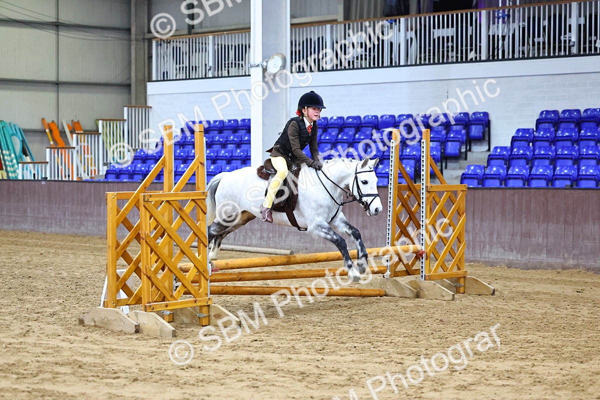 SBM_003146 - Class 35 - 60cm Training Stakes