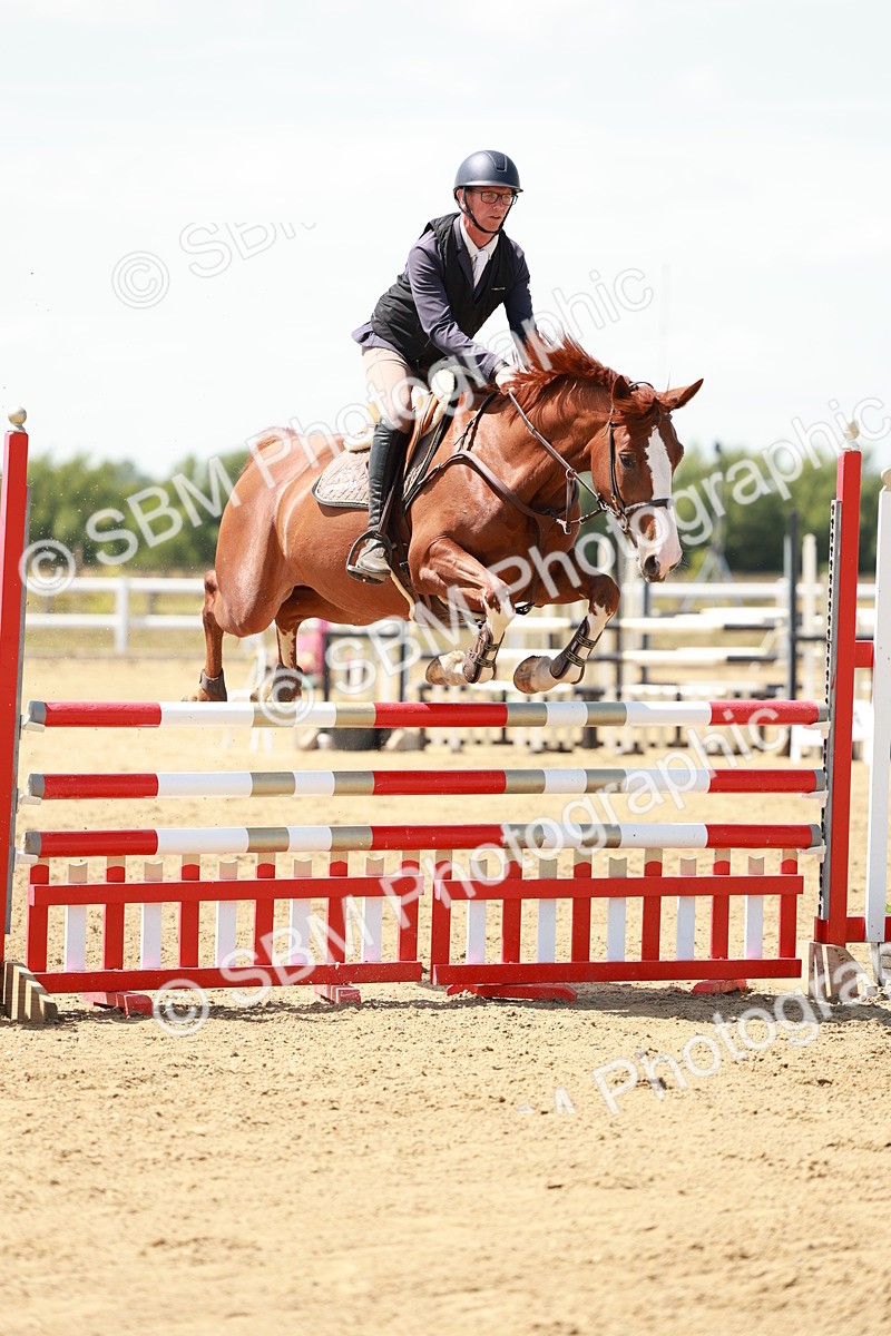 SBM_007504 - Class 3 - Senior Newcomers - 1.10m Open