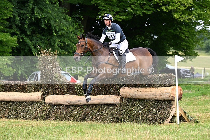 240630X-115841-6701 - 321-Gubby_Leech-ACTIVE_VOGUE