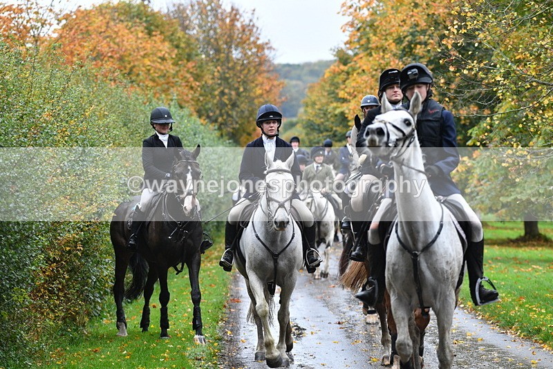 WJ5_6261 - B&B walk back for Hunt Tea !