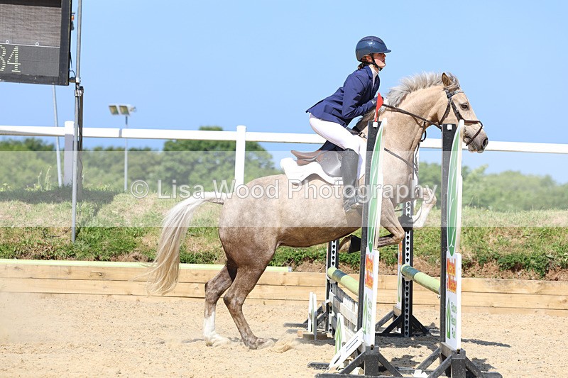 3E7A9138 - Class 6: Senior 60cm