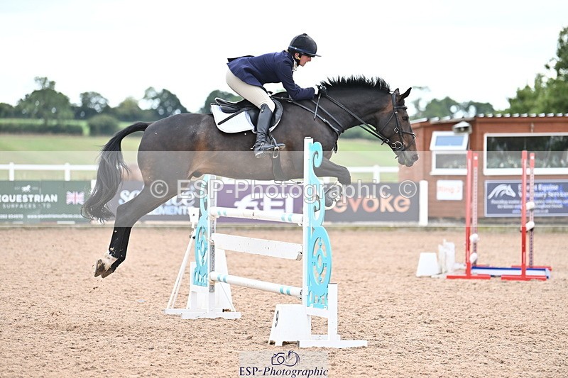 250820B-125955-00670 - Cls 4 Newcomers and 1.10m Open