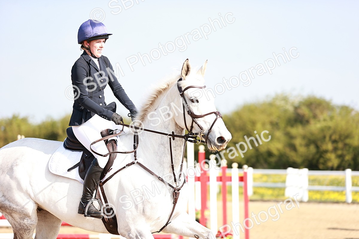  - Class 21 - Senior British Novice - 90cm
