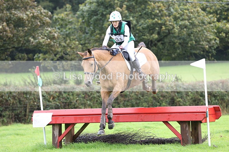 1X9A1932 - Class 5: 90cm Red Table