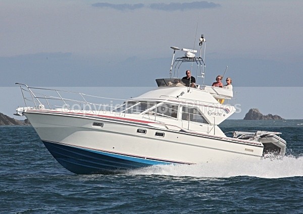 090913 FAIRLINE CORNICHE IMG_6481 - Flybridge Cruisers