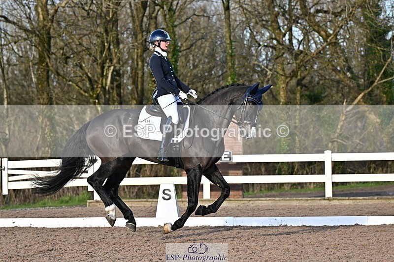 241214-135930-02691 - 124-isobel.goodwin-Milano.van.hof.olympia