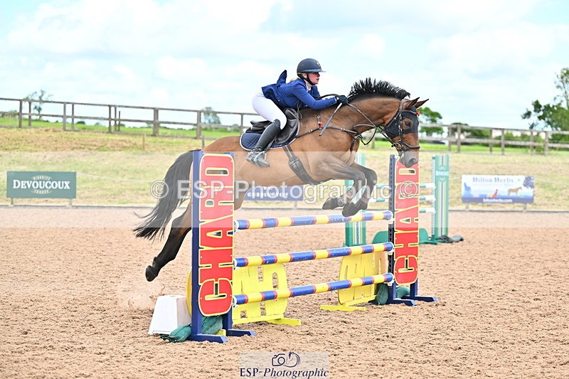 240608A-132817-02556 - Cls 4 Snr Newcomers and 1.10m Open