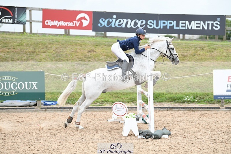 250807-112812-00682 - 90cm Round 1