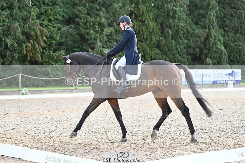 231019-124424-03191 - 117-DERG.FASCINATION-Frederica.Finch-DR