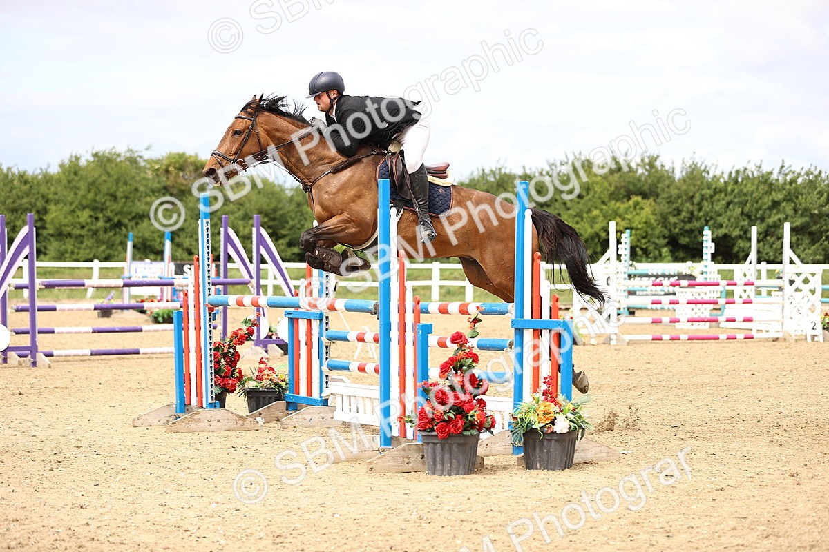 SBM_007825 - Class 19 - Senior Newcomers - 1.10m