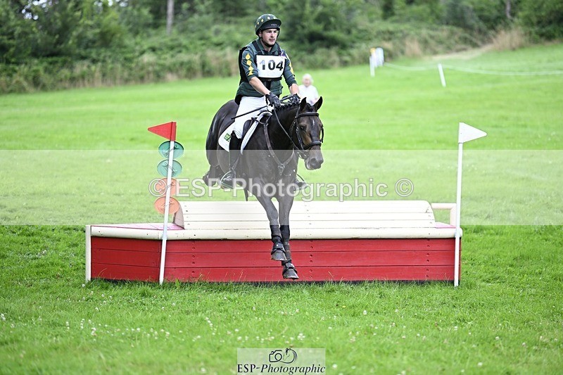 240803-114722-03747 - 104-Ollie_Martin-MIH_HUNTERS_BEAR