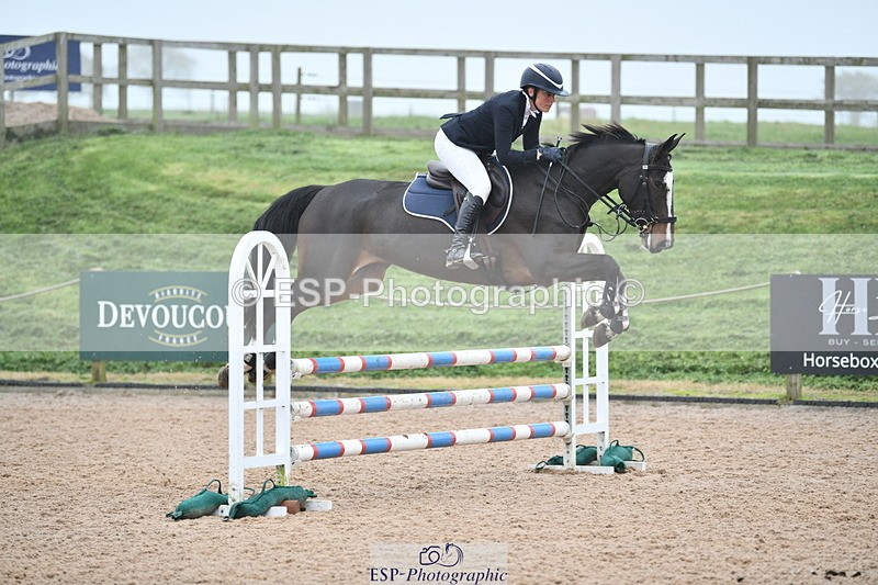 241102A-115036-04419 - SAT Cls 9 British Novice and 90cm Open