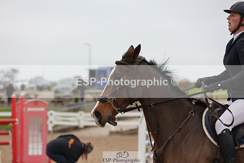 241101A-114354-01478 - FRI Cls 5 Newcomers and 1.10m Open