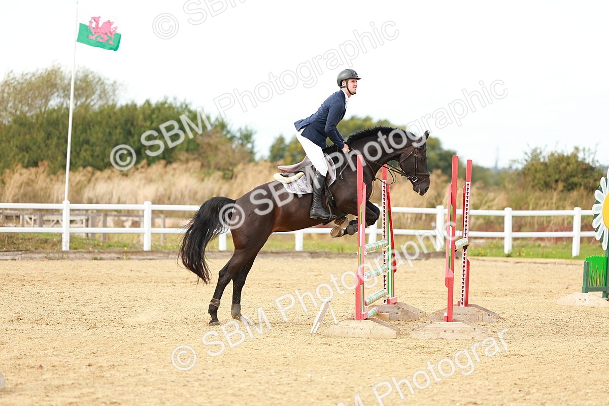SBM_001699 - Class 4 - Senior Newcomers - 1.10m