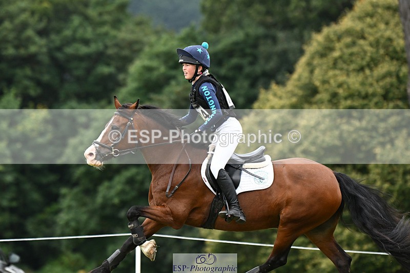 240825X-163349-37300 - 80cm XC 16.30 to 17.30