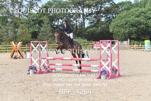 BPP_4264 - CLASS 12 SUN Senior British Novice/ 90cm Open