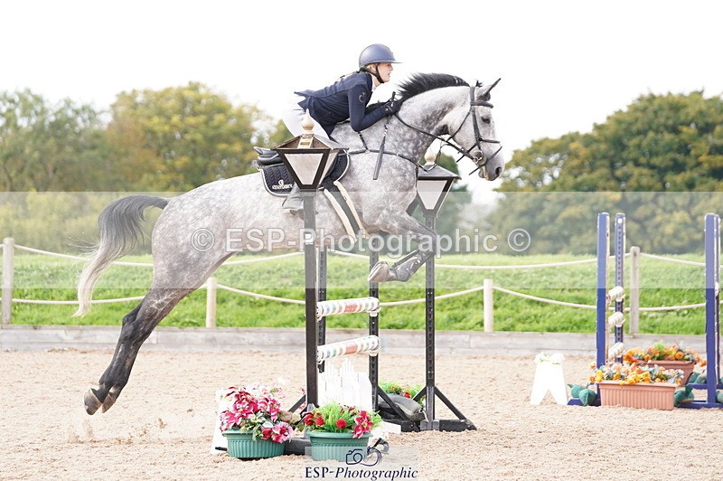 241004A-124356-00452 - Fri 03 Snr Newc & 1.10m Open