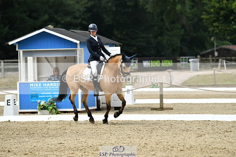 250718A-122835-01461 - 141-Chloe.Dunn-Towerhill.Shamie